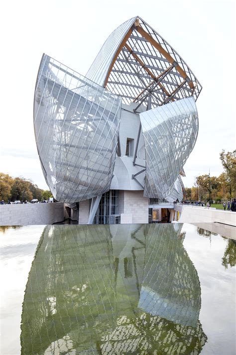 fondation louis vuitton archdaily